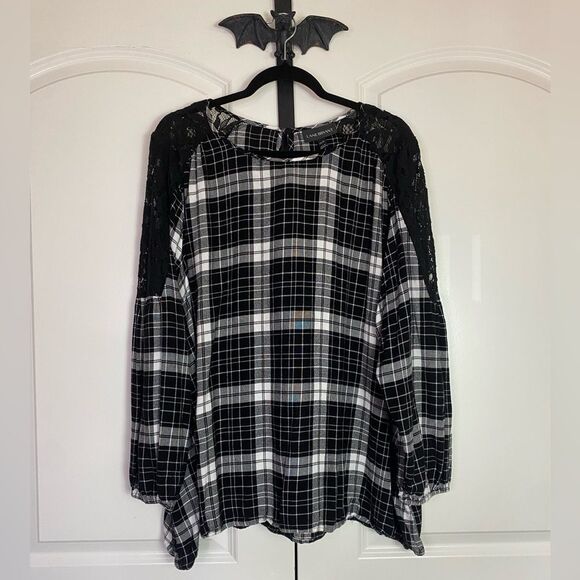 Cottagecore Style Blouse Black and White Plaid Lace Accents, lightweight  22/24 - Picture 1 of 9